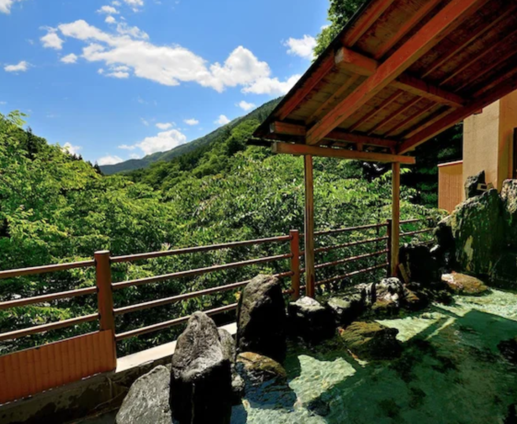 Doshi River Onsen Benitsubaki-no-Yu @Yamanashi, Japan